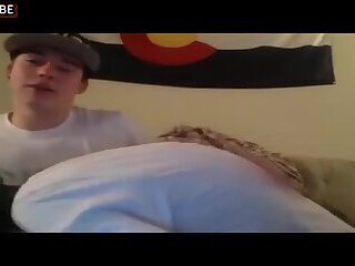 College twinks on webcam sucking fucking on sofa